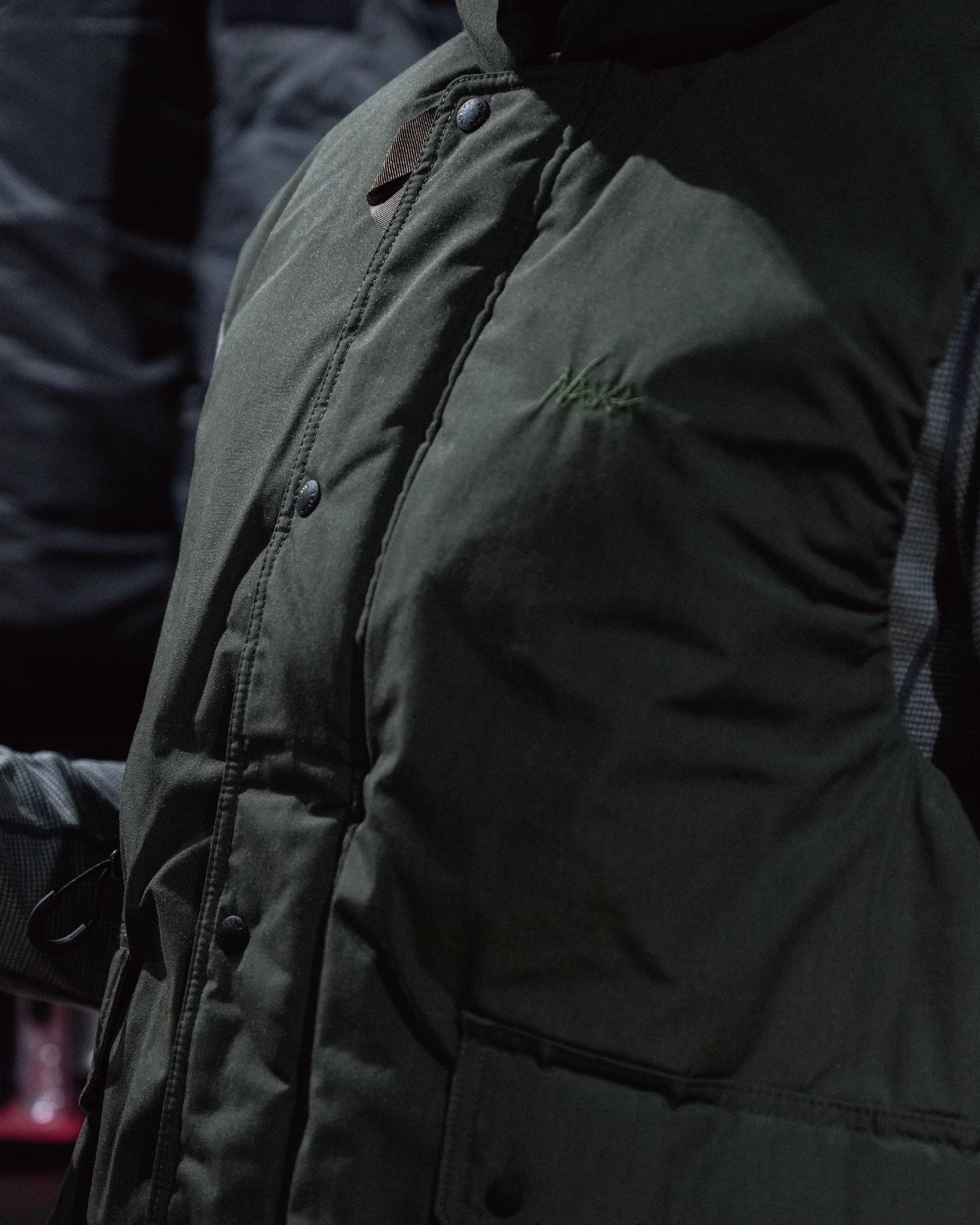 Nanga Hinoc Down Vest / KHA - Wild Camping