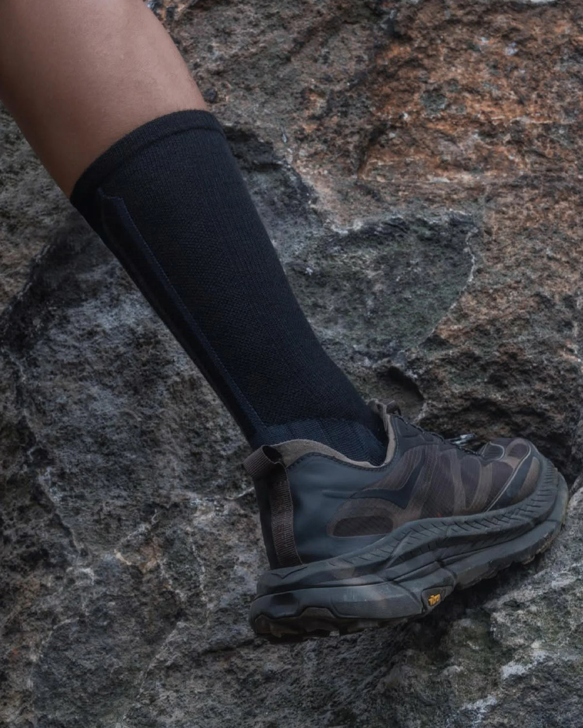 nozzle quiz Airy Wool Socks / Black - Wild Camping