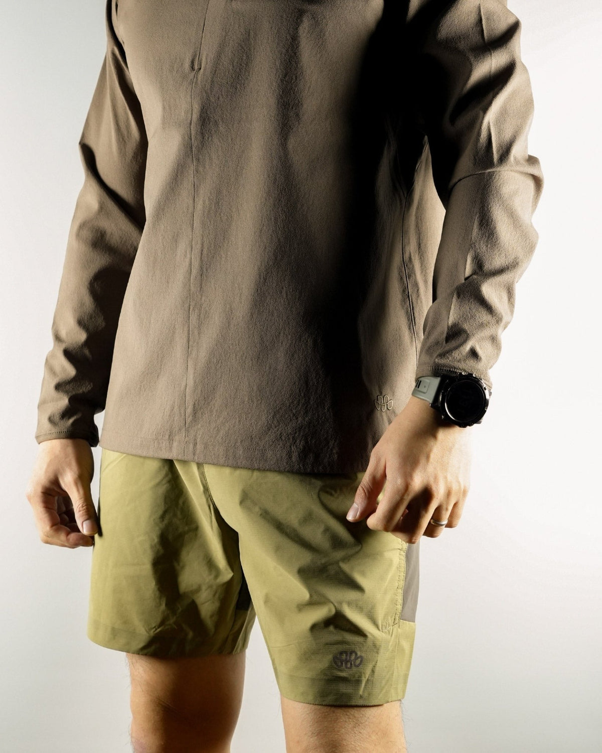 Teton Bros. ELV1000 5.5in Hybrid Short / Khaki - Wild Camping